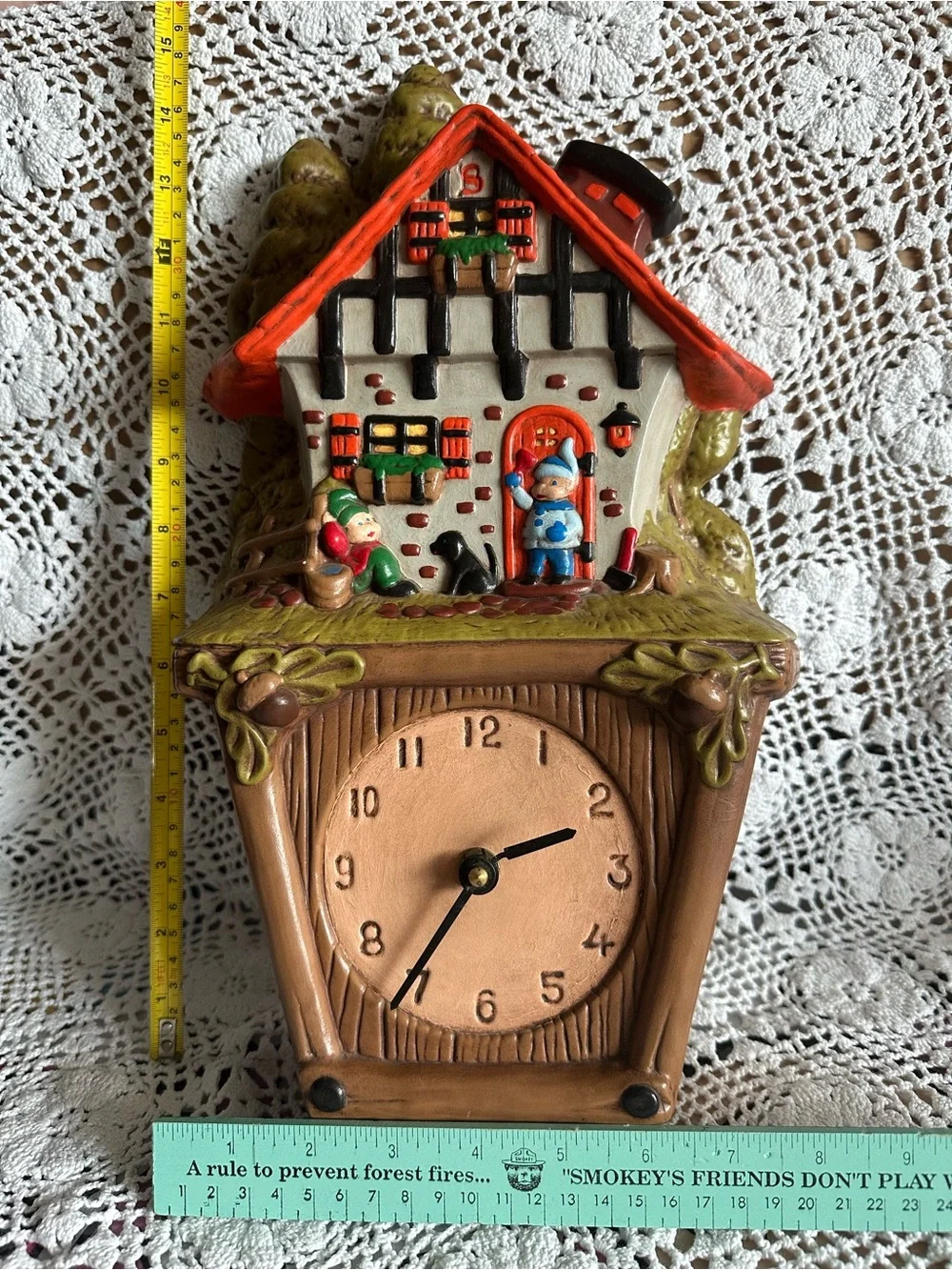 Vintage working 1973 Whimsical Cottage/Alpine Atlantic Mold Wall Clock
